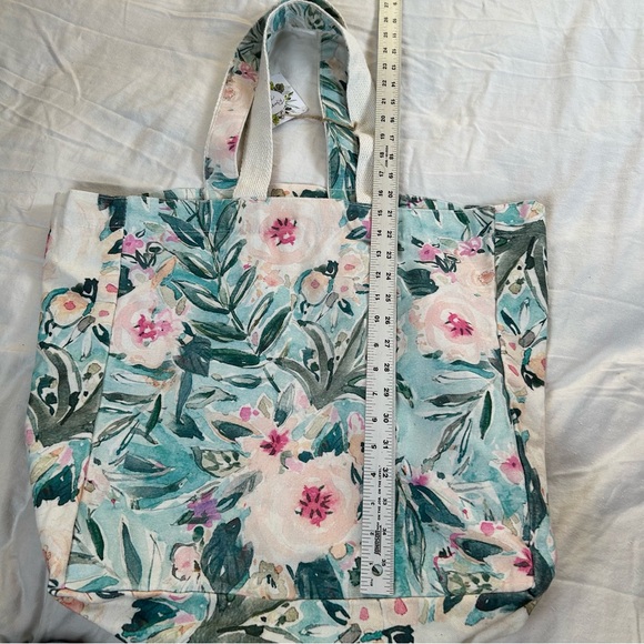 Large Boho, Beach, Cottage core vacation floral canvas tote bag with tag - Picture 6 of 7
